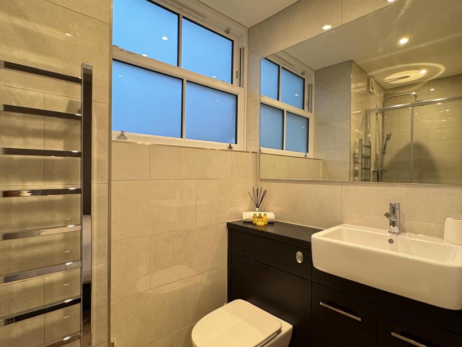 Stunning 2 Bedroom In Notting Hill *